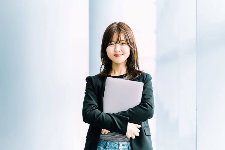女性